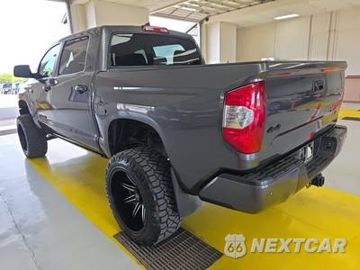 2021 Toyota Tundra SR5 Crew Cab Short Bed - zdjęcie 6 z 15 - miniatura