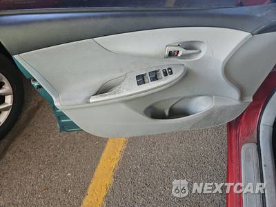 2011 Toyota Corolla LE - zdjęcie 9 z 42 - miniatura