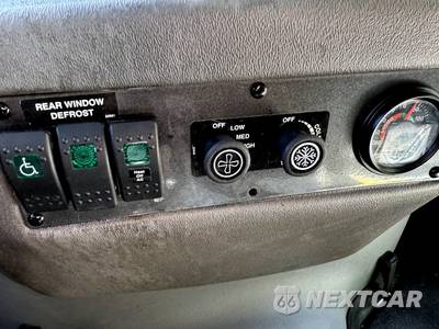 2014 Ford Super Duty E-350 Commercial Cargo Van 138.0" WB - zdjęcie 40 z 51 - miniatura