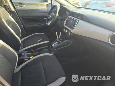 2021 Nissan Versa SV - zdjęcie 8 z 32 - miniatura