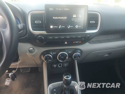 2025 Hyundai Venue SEL - zdjęcie 11 z 21 - miniatura