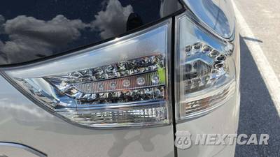 2019 Toyota Sienna SE 8-Passenger 119.3" WB - zdjęcie 30 z 36 - miniatura