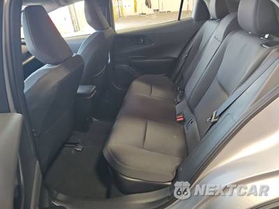 2025 Toyota Prius LE - zdjęcie 13 z 27 - miniatura