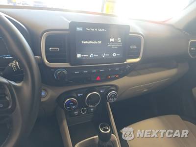 2025 Hyundai Venue SEL - zdjęcie 11 z 23 - miniatura