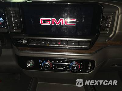 2023 GMC Sierra 1500 SLT Crew Cab Short Bed 4SA - zdjęcie 11 z 27 - miniatura
