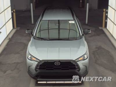 2026 Toyota Corolla Cross LE - zdjęcie 2 z 20 - miniatura