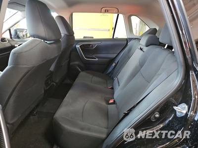 2025 Toyota RAV4 LE - zdjęcie 13 z 51 - miniatura