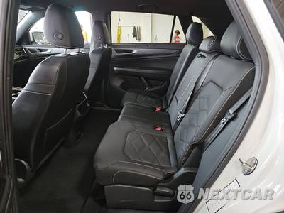 2025 Volkswagen Atlas Cross Sport 2.0T SE w/Technology - zdjęcie 13 z 27 - miniatura