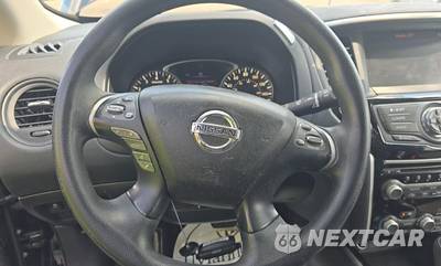 2020 Nissan Pathfinder S - zdjęcie 12 z 24 - miniatura