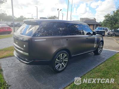 2023 Land Rover Range Rover SV LWB - zdjęcie 4 z 17 - miniatura