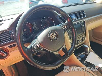 2018 Volkswagen Passat 2.0T SE - zdjęcie 10 z 31 - miniatura