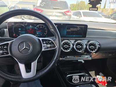 2020 Mercedes-Benz A 220 - zdjęcie 11 z 33 - miniatura