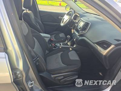 2014 Jeep Cherokee Sport - zdjęcie 8 z 34 - miniatura