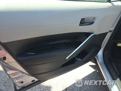 2023 Toyota Corolla Cross L - zdjęcie 9 z 30 - miniatura