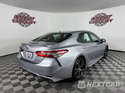 2019 Toyota Camry SE - zdjęcie 7 z 45 - miniatura