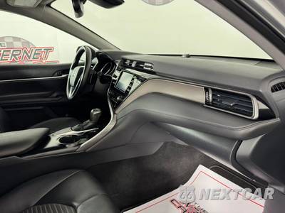 2019 Toyota Camry SE - zdjęcie 12 z 45 - miniatura