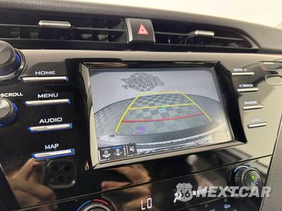 2019 Toyota Camry SE - zdjęcie 18 z 45 - miniatura