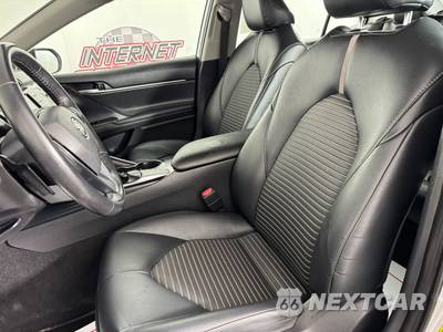 2019 Toyota Camry SE - zdjęcie 31 z 45 - miniatura