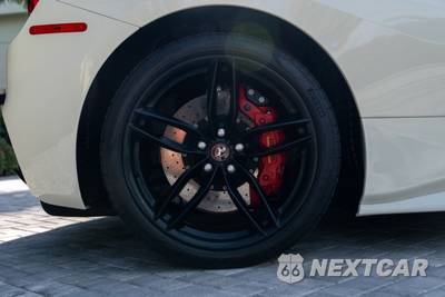 2019 Ferrari 488 Spider Convertible - zdjęcie 14 z 20 - miniatura