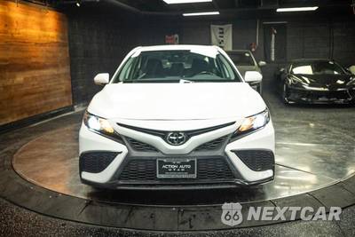 2022 Toyota Camry SE - zdjęcie 4 z 29 - miniatura
