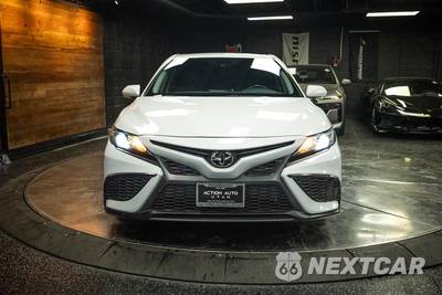 2022 Toyota Camry SE - zdjęcie 4 z 28 - miniatura