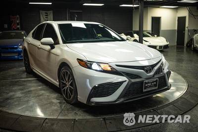 2022 Toyota Camry SE - zdjęcie 5 z 28 - miniatura