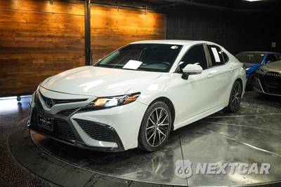 2022 Toyota Camry SE - zdjęcie 2 z 28 - miniatura