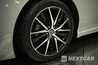 2022 Toyota Camry SE - zdjęcie 3 z 28 - miniatura