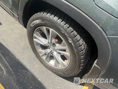 2015 Toyota Highlander XLE - zdjęcie 12 z 40 - miniatura