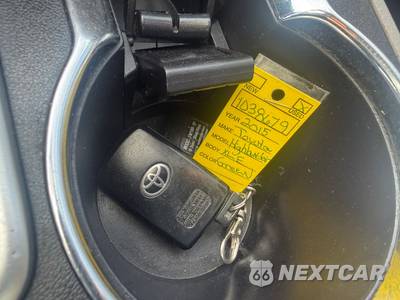2015 Toyota Highlander XLE - zdjęcie 34 z 40 - miniatura