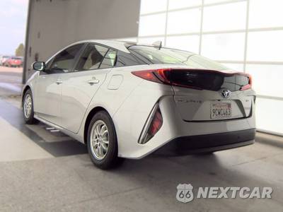 2022 Toyota Prius Prime XLE - zdjęcie 6 z 35 - miniatura