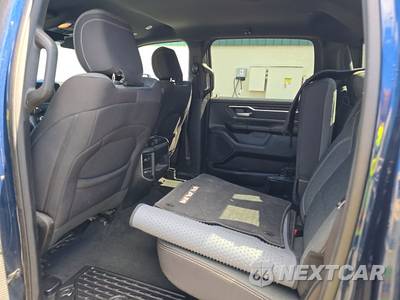 2022 Ram 1500 Big Horn Crew Cab Short Bed - zdjęcie 13 z 32 - miniatura
