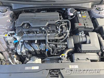 2025 Hyundai Elantra SE - zdjęcie 15 z 19 - miniatura