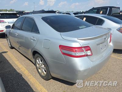 2011 Toyota Camry LE - zdjęcie 6 z 17 - miniatura