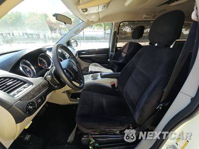 2014 Dodge Grand Caravan SXT 121.2" WB - zdjęcie 7 z 19 - miniatura