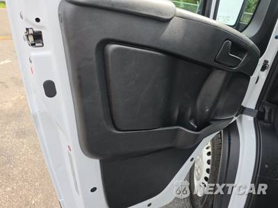 2025 Ram ProMaster 2500 Cargo Van Tradesman w/Passenger Seat Low Roof 136.0" WB - zdjęcie 9 z 26 - miniatura