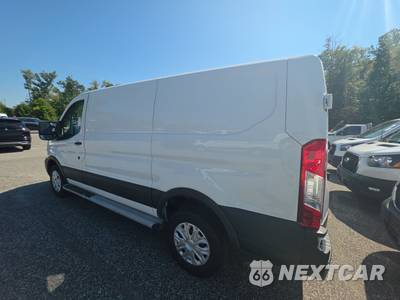 2025 Ford Transit 250 Cargo Van Low Roof 130.0" WB - zdjęcie 6 z 23 - miniatura