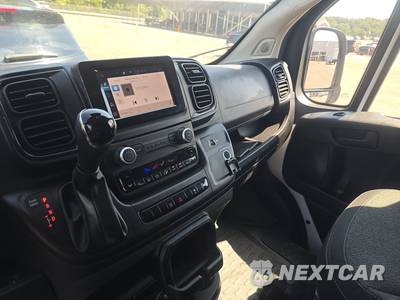 2025 Ram ProMaster 2500 Cargo Van Tradesman w/Passenger Seat Low Roof 136.0" WB - zdjęcie 11 z 31 - miniatura