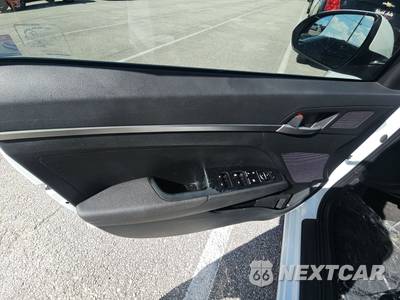 2019 Hyundai Elantra SE Sedan - zdjęcie 9 z 28 - miniatura