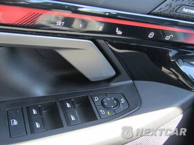 2025 BMW i5 xDrive40 - zdjęcie 27 z 42 - miniatura