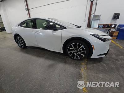 2025 Toyota Prius Plug-In Hybrid XSE - zdjęcie 3 z 20 - miniatura