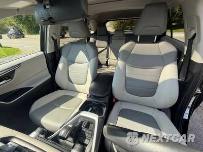 2019 Toyota RAV4 XLE Premium - zdjęcie 14 z 43 - miniatura