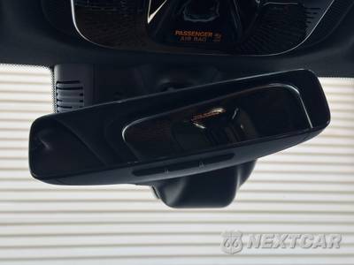 2025 Mercedes-Benz GLC 300 - zdjęcie 35 z 48 - miniatura
