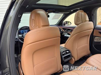 2025 Mercedes-Benz E 350 4MATIC Sedan - zdjęcie 42 z 48 - miniatura