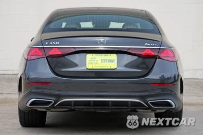 2025 Mercedes-Benz E 350 4MATIC Sedan - zdjęcie 9 z 48 - miniatura