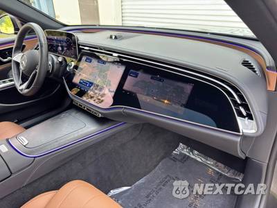 2025 Mercedes-Benz E 350 4MATIC Sedan - zdjęcie 13 z 48 - miniatura