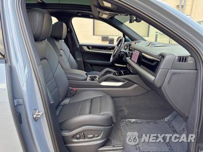 2025 Porsche Cayenne E-Hybrid - zdjęcie 14 z 48 - miniatura