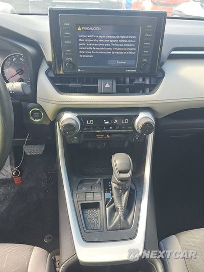 2022 Toyota RAV4 XLE - zdjęcie 11 z 24 - miniatura