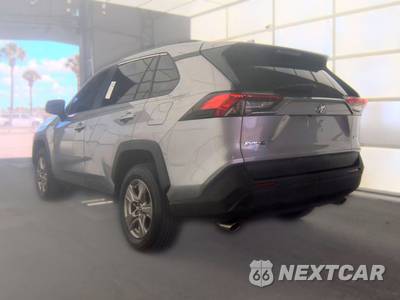 2022 Toyota RAV4 XLE - zdjęcie 6 z 24 - miniatura