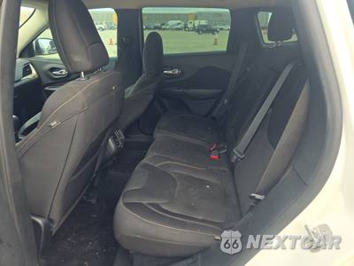 2015 Jeep Cherokee Latitude - zdjęcie 13 z 19 - miniatura